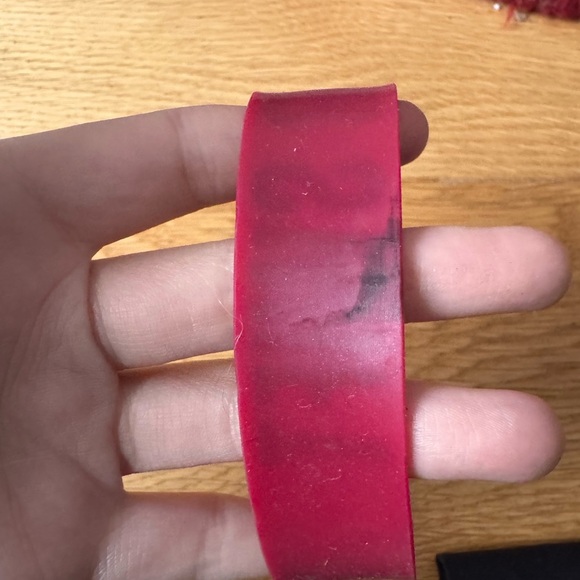 Red Taylor Swift Bracelet - Picture 9 of 9